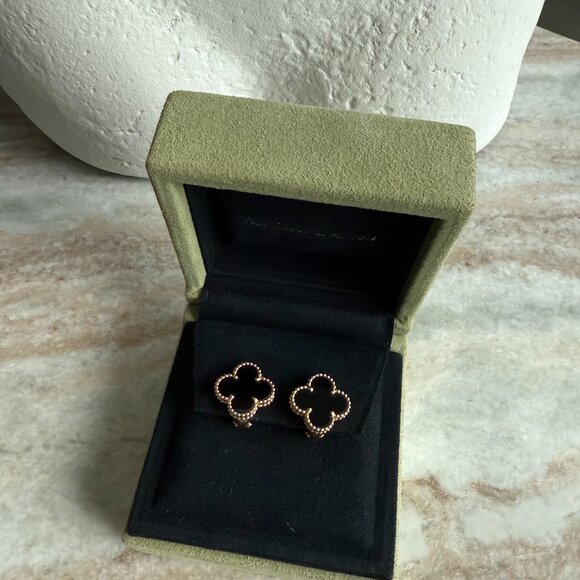 Magic Alhambra earrings - Picture 5 of 6